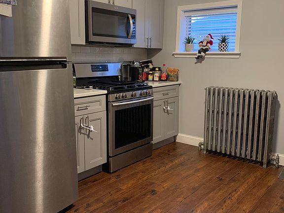 5th image of 670 Jamestown Ave