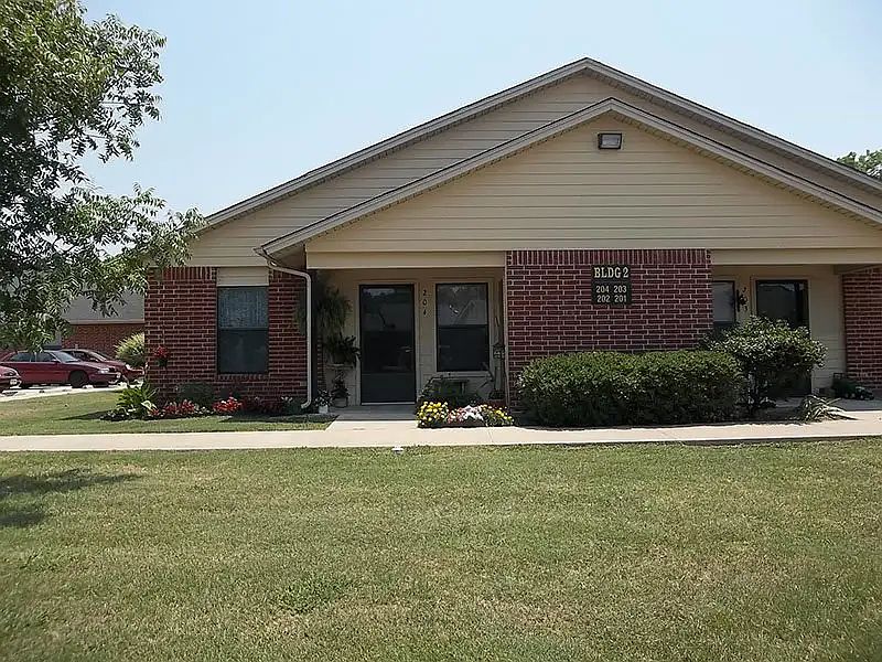 Paris Retirement Village - 1400 W Washington St Paris TX | Zillow