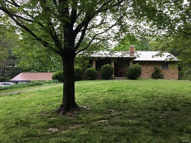 1st image of 689 Yaiupe Ln
