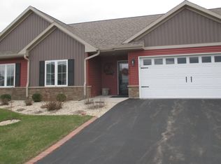 3078 S Blue Jay Ct, Beloit, WI 53511