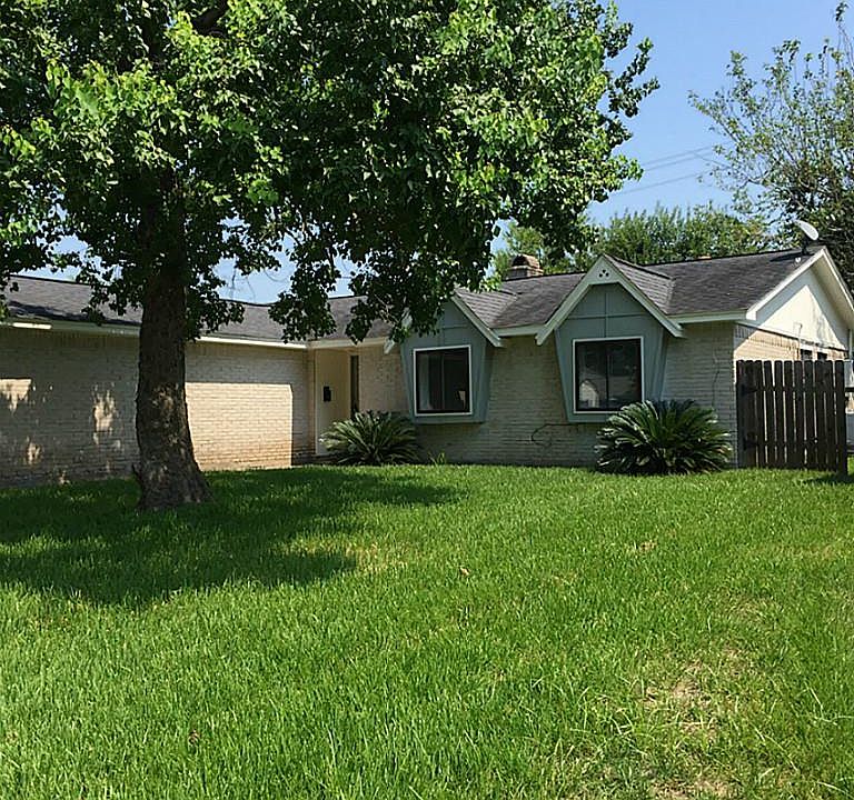 1st image of 3207 Fern Rock Dr
