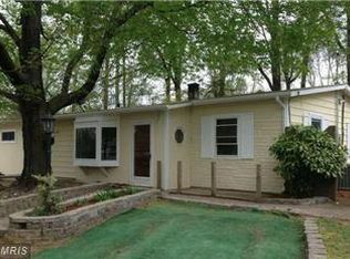 923 Alexis Rd, Woodbridge, VA 22191