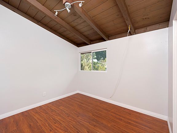 4th image of 15031 Rosalita Dr