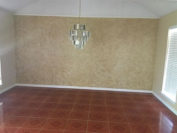 4th image of 6911 Pine Vista Ln