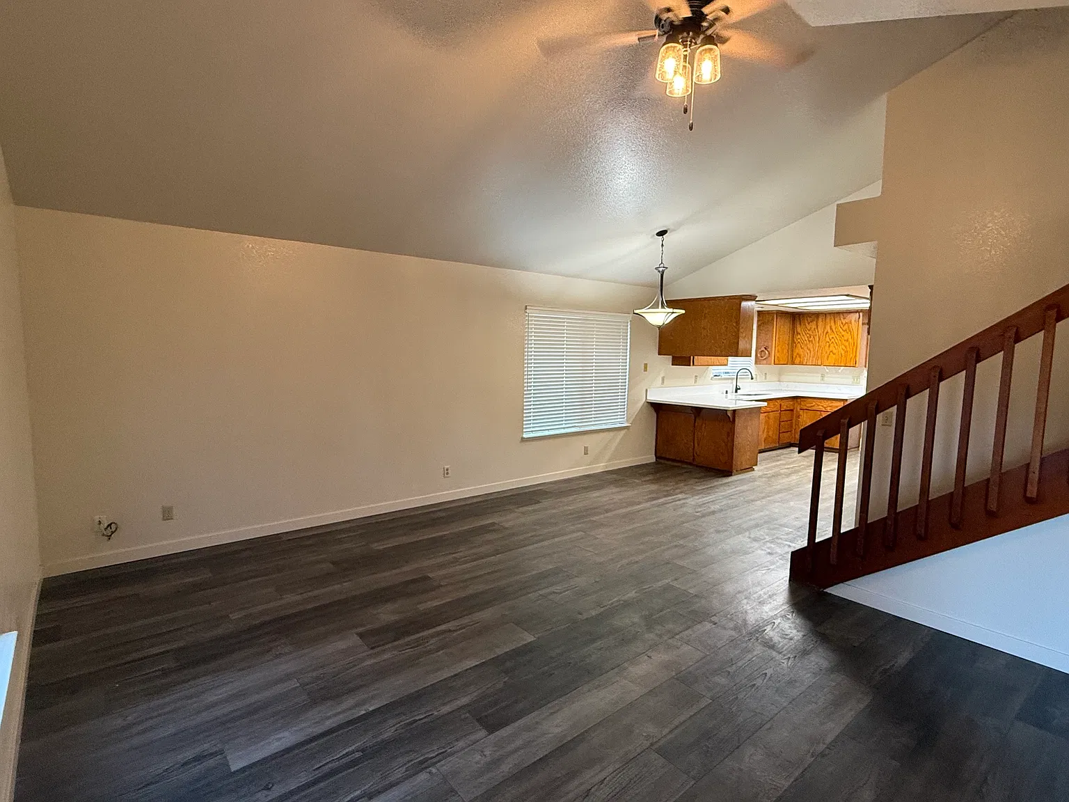 2 bed, 1213 sqft, $1,900 — Photo 3