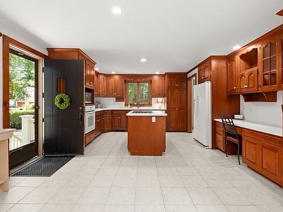 5th image of 11 Elginwood Rd