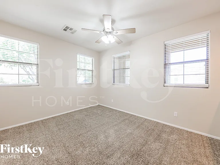 25942 N 54th Ave — Photo 7