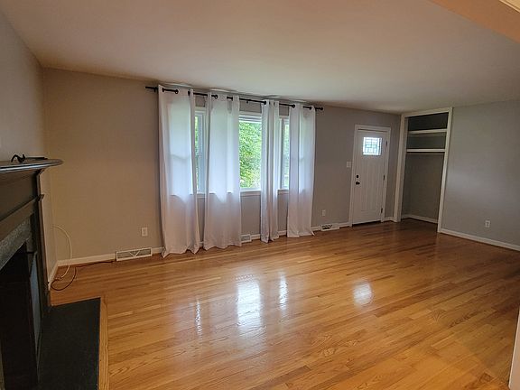 5th image of 211 Layton Ave