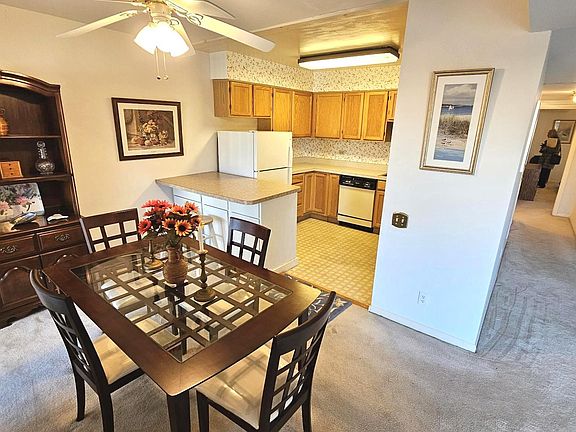 4th image of 793 Fairview Ave APT F