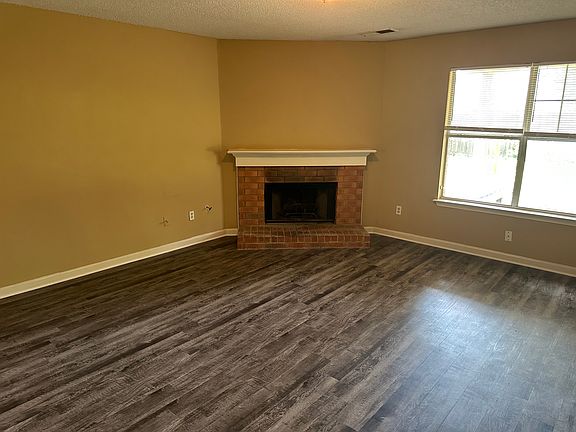 2nd image of 1821 Wharfside Dr