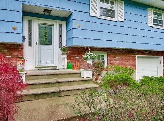 2nd image of 29 Twin Lakes Dr