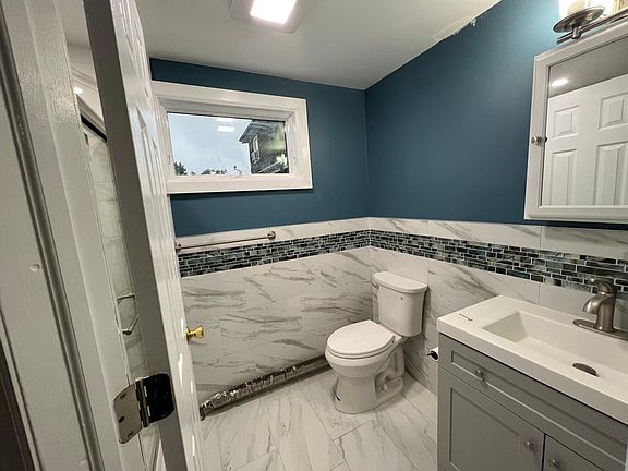4th image of 112 Perry Ave Floor 1