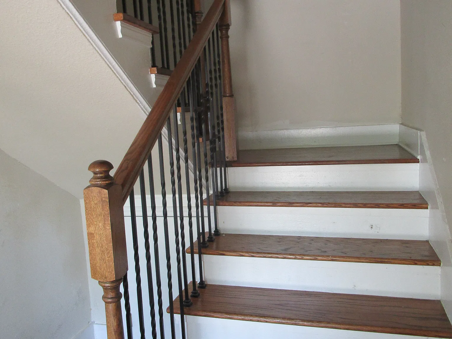 2 bed, 1300 sqft, $1,350 — Photo 2