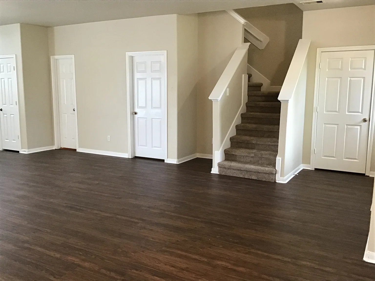 3 bed, 2.5 bath, 1532 sqft, $1,795 — Photo 4