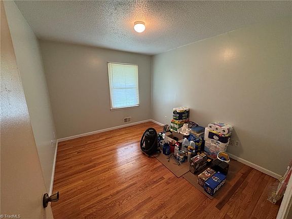 5th image of 181 Johnson Ridge Rd