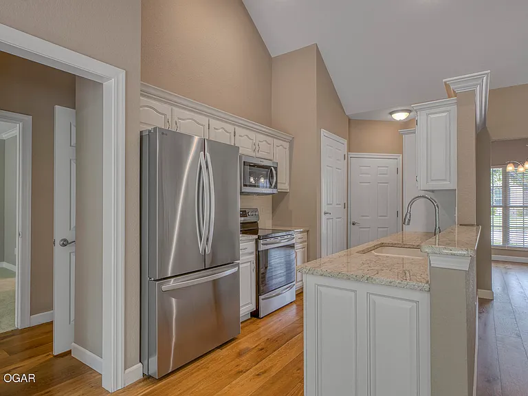 2813 Waters Edge Blvd — Photo 10