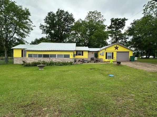 120 Tyner St, New London, TX 75684