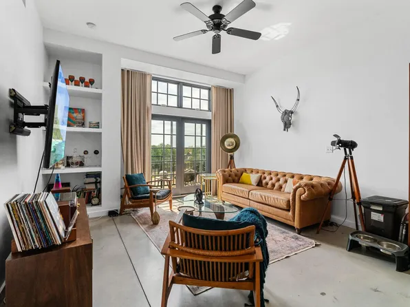 2235 E 6th St APT 302, Austin, TX 78702