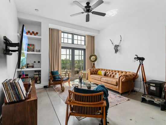 2235 E 6th St APT 302, Austin, TX 78702