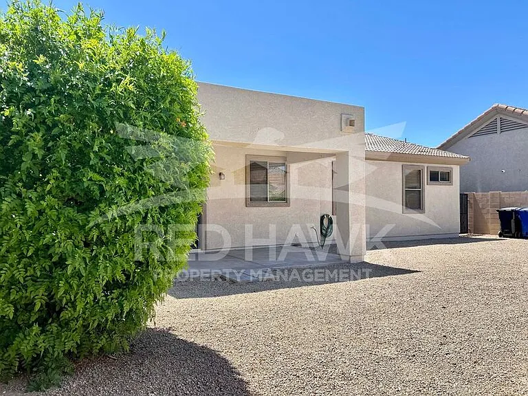 6660 E Roland St — Photo 16