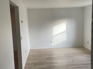 215 2nd St #217, Willard, OH 44890