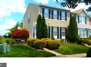 48 Pebble Ln, Blackwood, NJ 08012