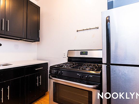 4th image of 83 Wyckoff Ave #1L