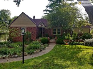 1924 S Lake Dr, Independence, MO 64055
