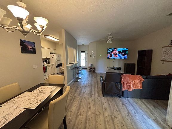 3rd image of 131 Longstreet Dr APT 105
