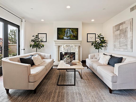 3rd image of 10319 Almayo Ave APT 301