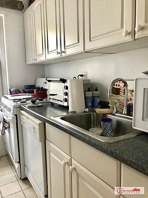 Rented by Cayenne Realty Group | media 14