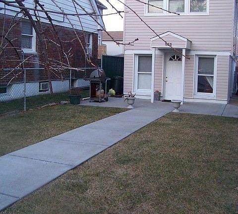 3rd image of 161 Hickory Ave