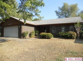 11525 E 28th St, Tulsa, OK 74129