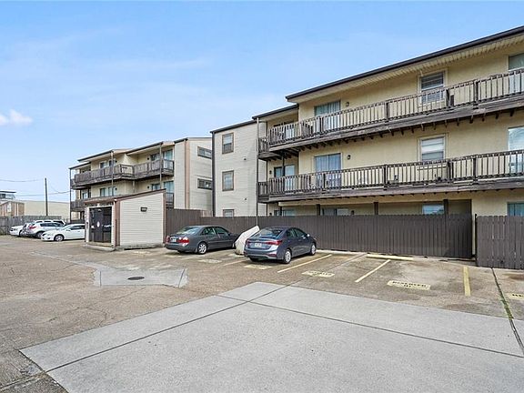2nd image of 2301 Edenborn Ave APT 112