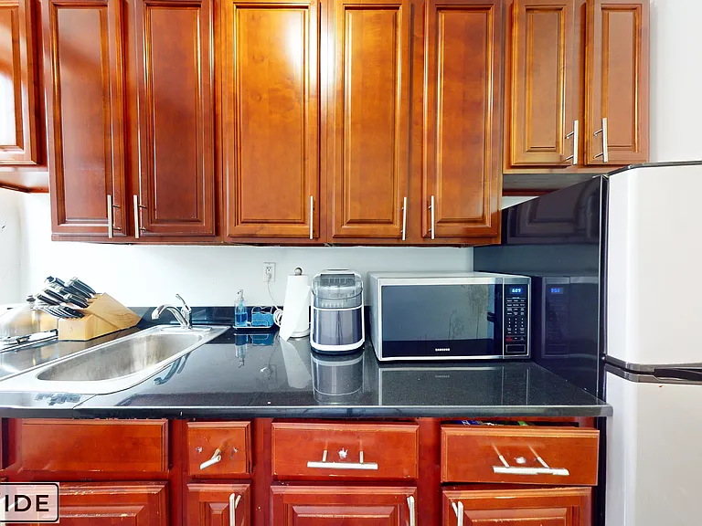 234 W 13th St #26 — Photo 3