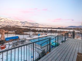 308 N Willow Creek Rd E, Layton, UT 84040