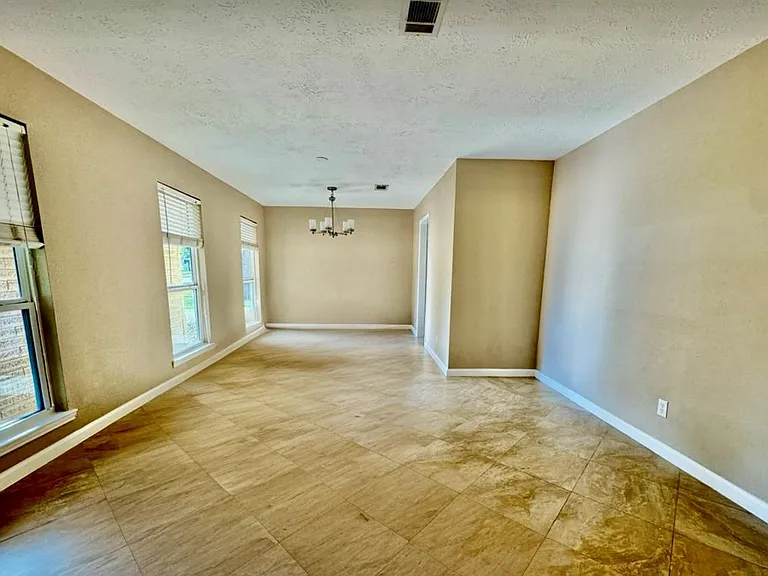 28922 Savannah Dr — Photo 13