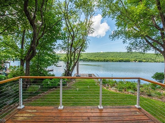 3rd image of 239 E Shore Lake Owassa Rd