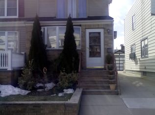 3220 200th St, Flushing, NY 11361