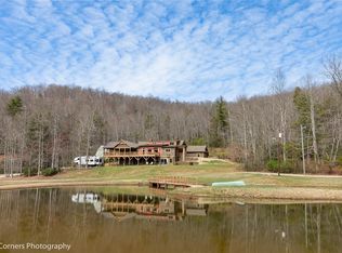 896 Spicer Cove Rd, Hendersonville, NC 28792