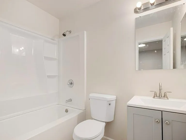 2460 Gillian Ln — Photo 10