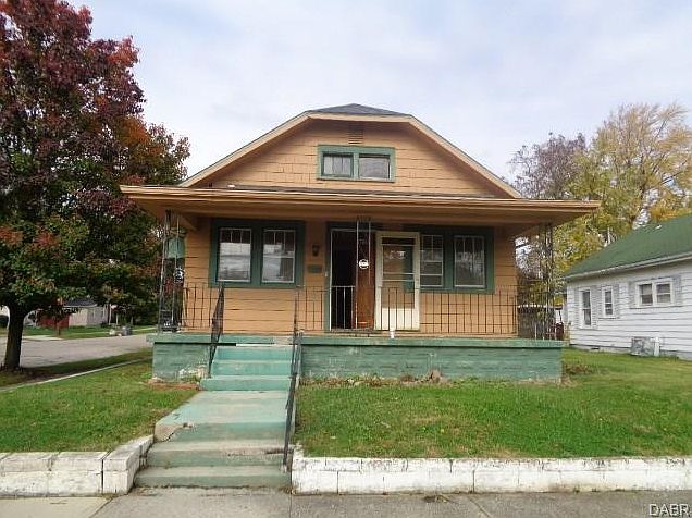 1st image of 837 Fountain St
