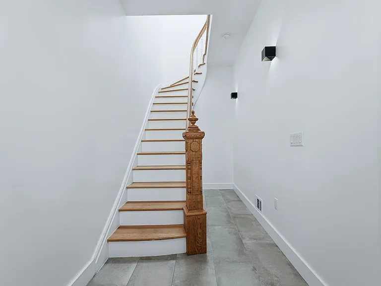 2602 Palisade Ave #1 — Photo 23