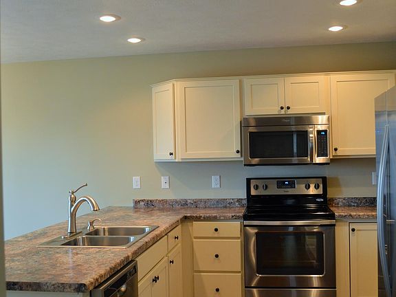 5th image of 1703 N Creek Cir