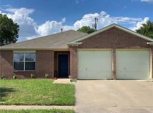 1403 Gilday Dr, Arlington, TX 76002