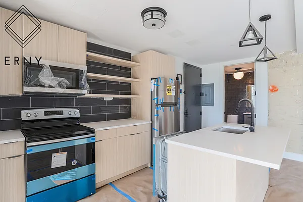 Rented by ERNY LLC | media 23