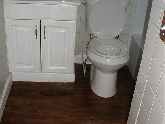 3rd image of 4356 Brockley Ave