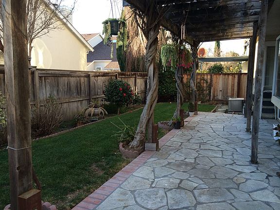 2nd image of 1604 Mission Springs Cir