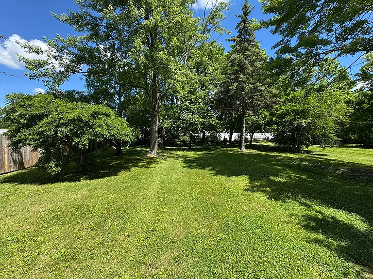 5538 N Meadow Dr — Photo 42
