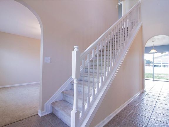 3rd image of 6016 Sunset Vista Dr